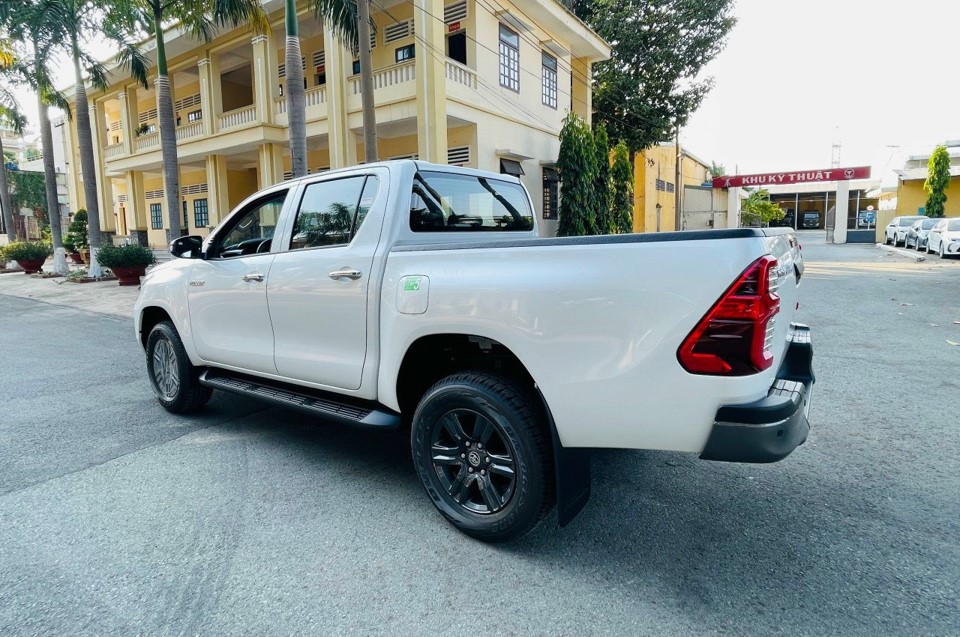 an toàn toyota hilux