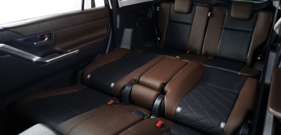 chế độ sofa toyota innova cross